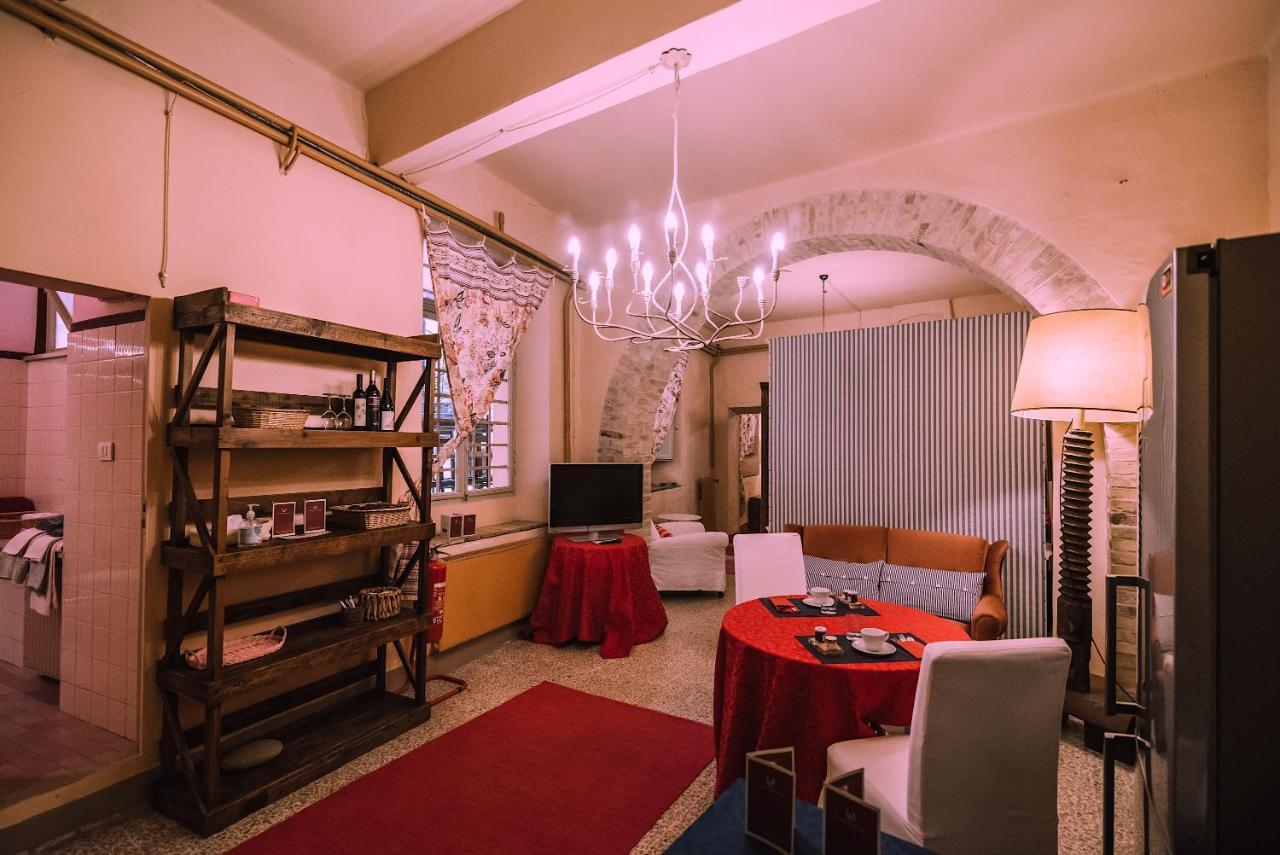 Palazzo Romani Adami Fermo Extérieur photo
