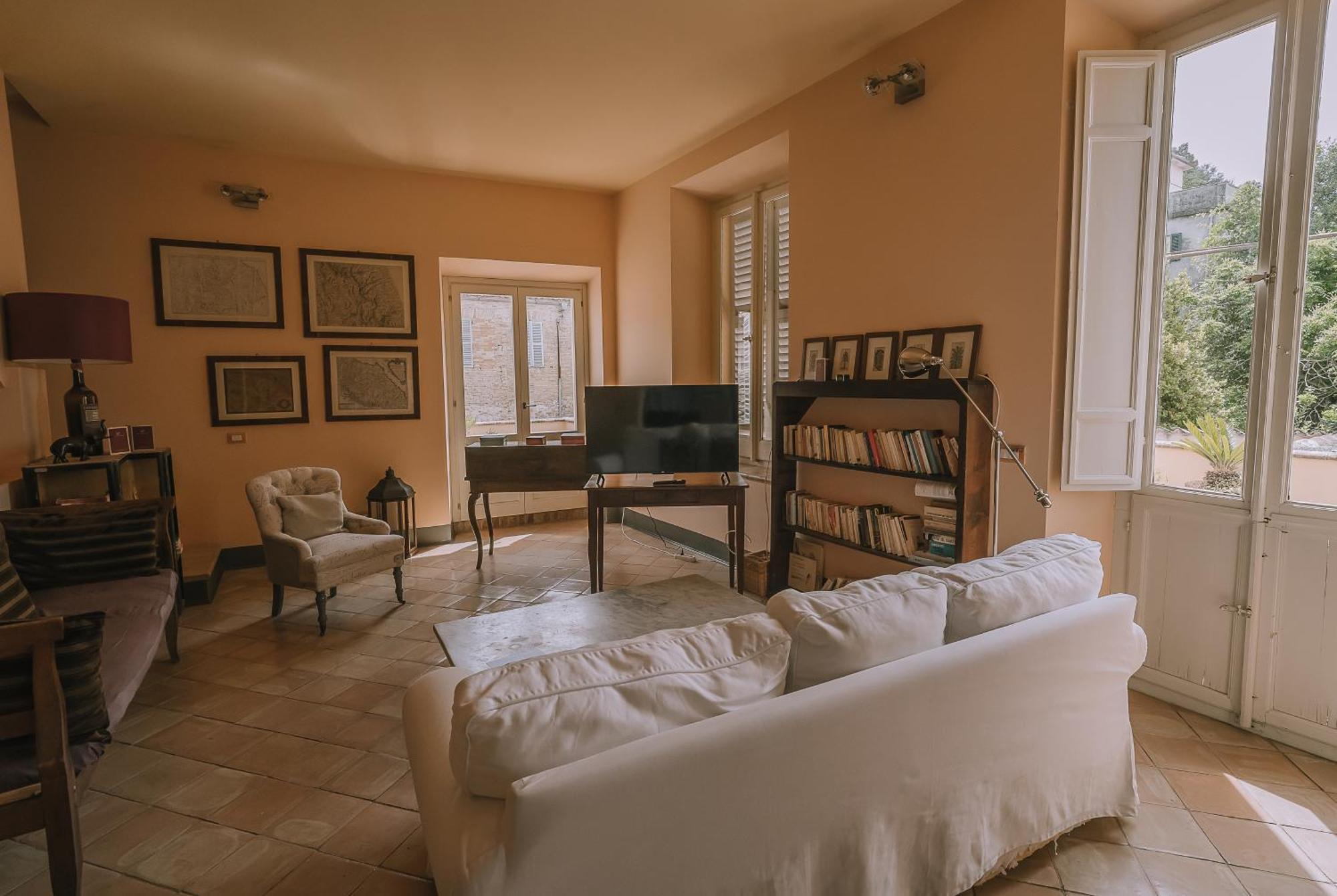 Palazzo Romani Adami Fermo Extérieur photo