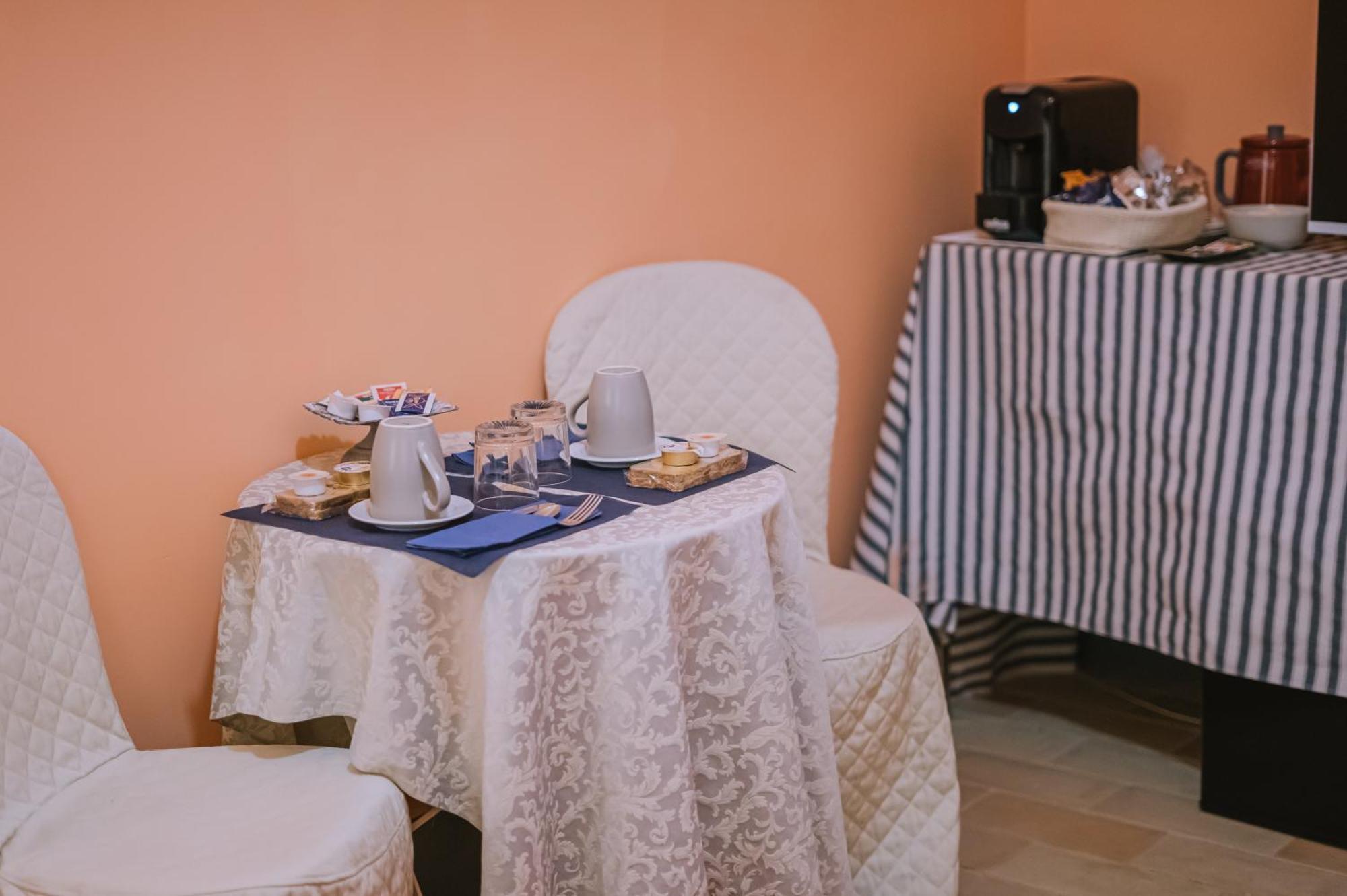 Palazzo Romani Adami Fermo Extérieur photo
